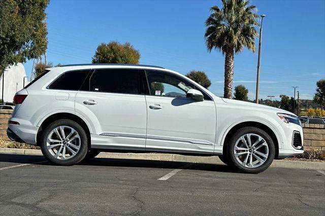 new 2025 Audi Q7 car, priced at $75,510