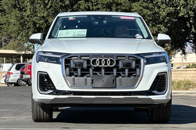 new 2025 Audi Q7 car, priced at $75,510