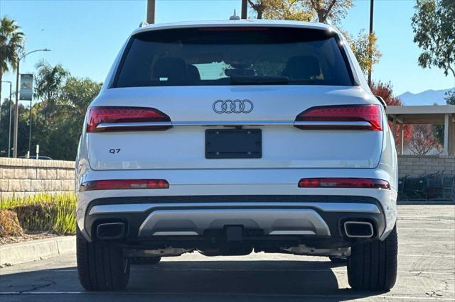 new 2025 Audi Q7 car, priced at $75,510