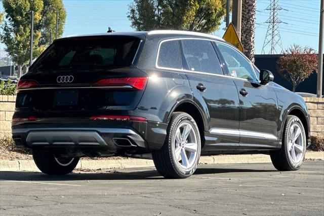 new 2025 Audi Q7 car, priced at $69,670