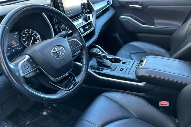 used 2020 Toyota Highlander car, priced at $25,839