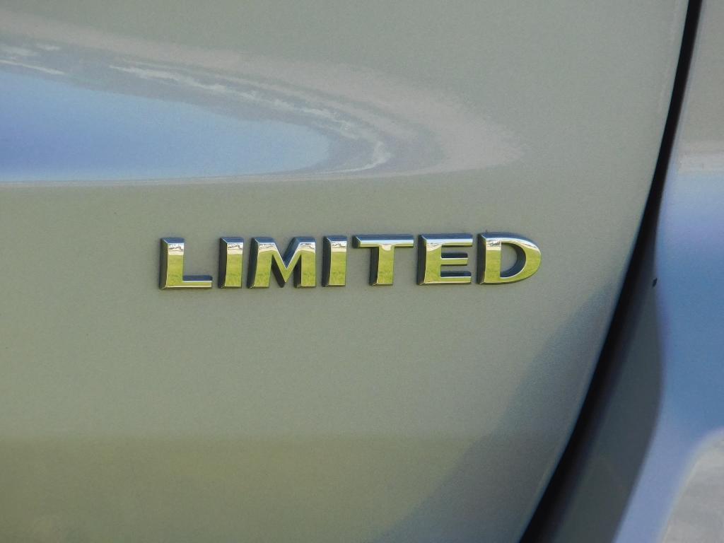 used 2018 Jeep Grand Cherokee car, priced at $16,545