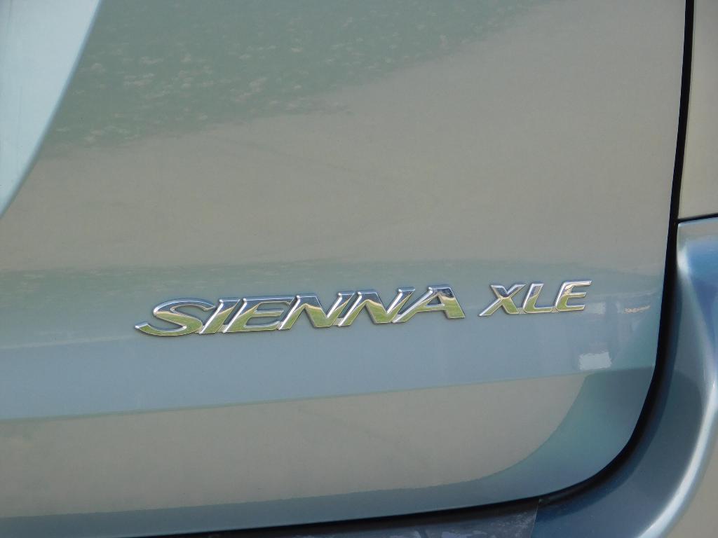used 2008 Toyota Sienna car, priced at $9,587