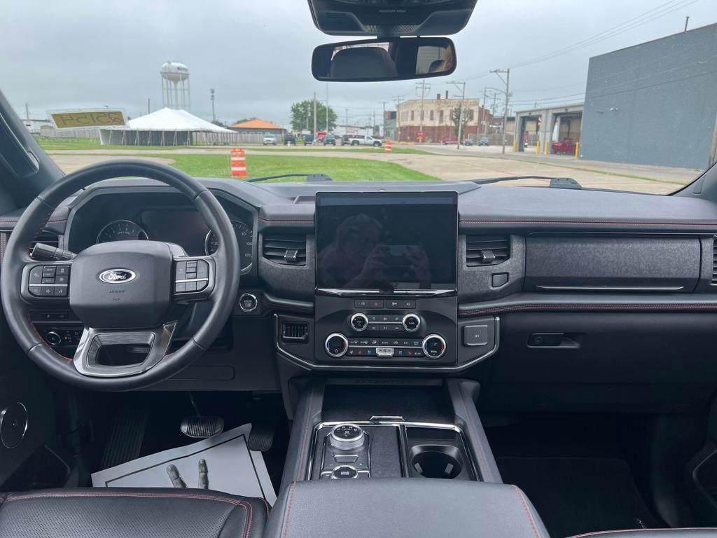 used 2024 Ford Expedition car, priced at $61,953