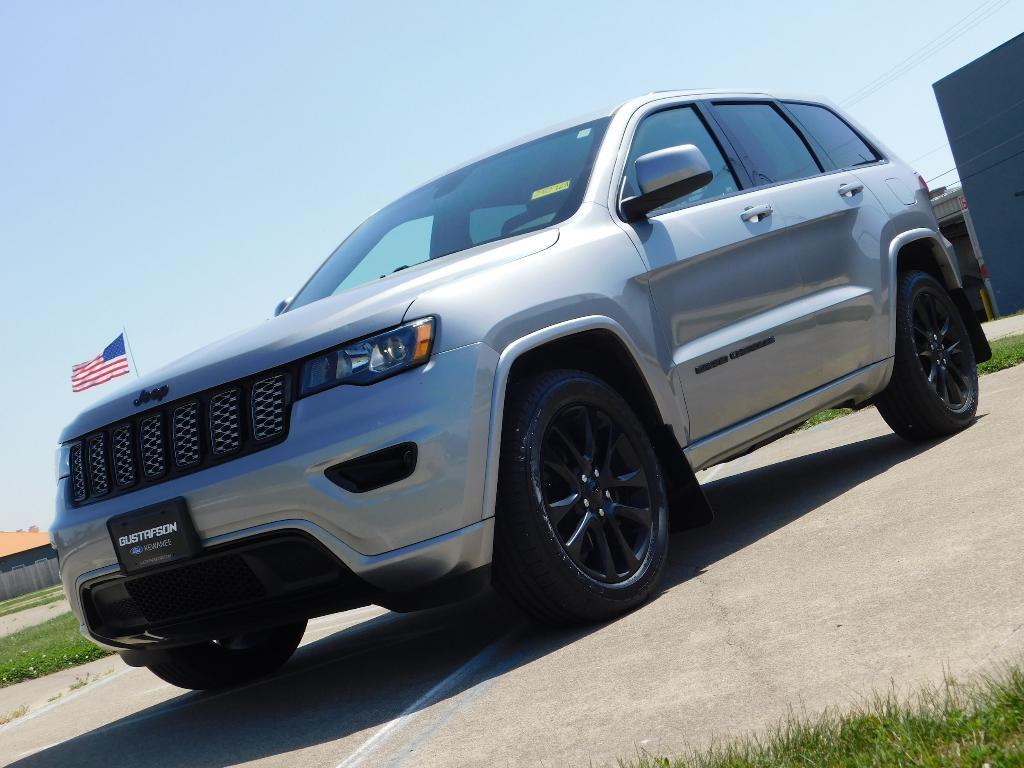 used 2019 Jeep Grand Cherokee car, priced at $15,911