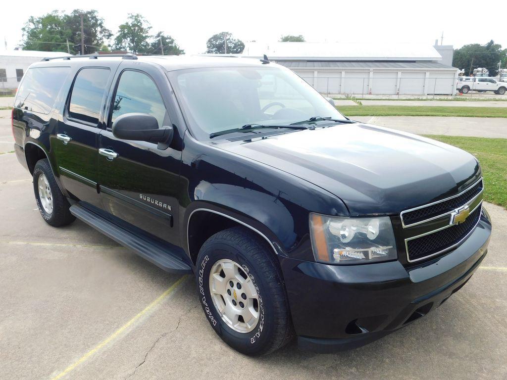 used 2010 Chevrolet Suburban car, priced at $8,897