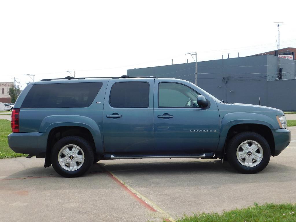 used 2009 Chevrolet Suburban car, priced at $4,910