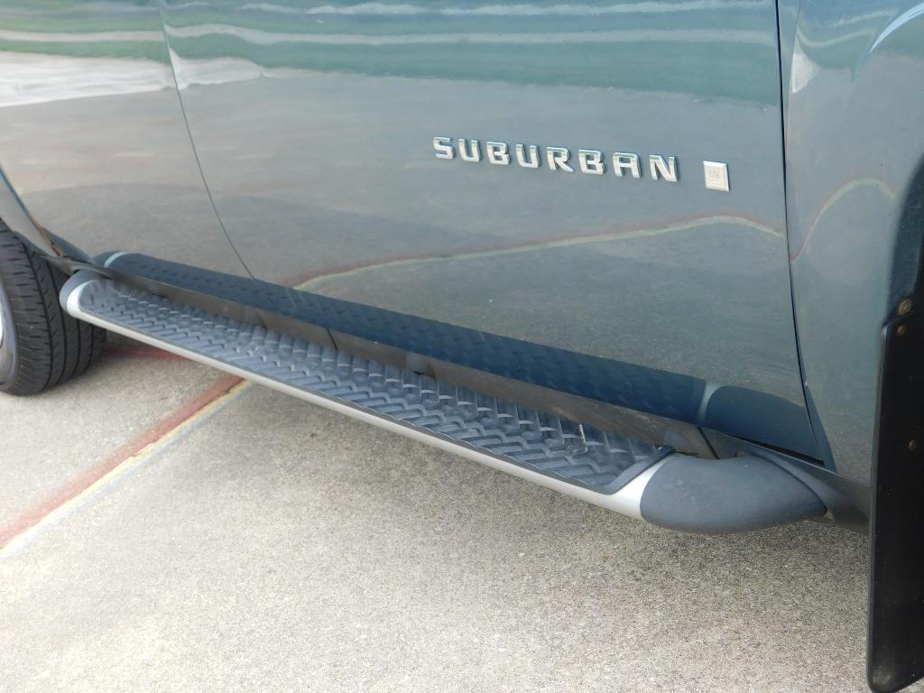 used 2009 Chevrolet Suburban car, priced at $4,910