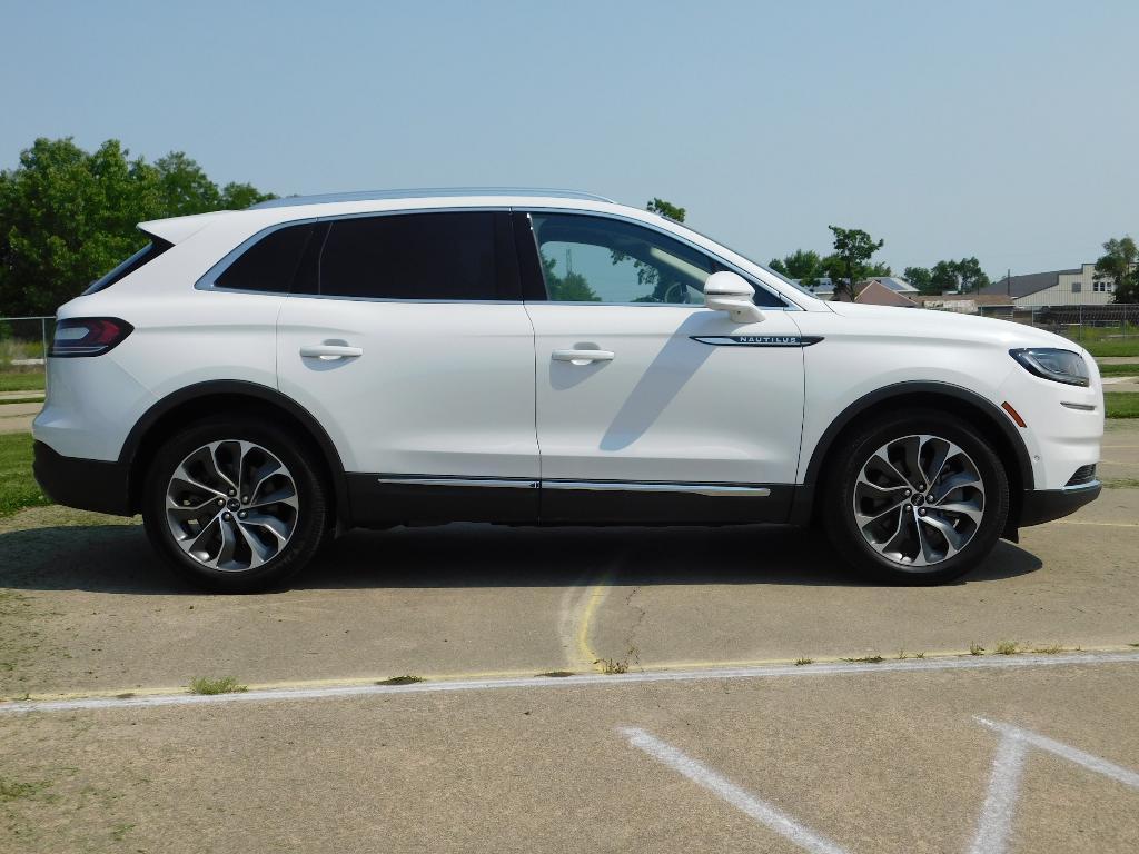 used 2021 Lincoln Nautilus car, priced at $33,133