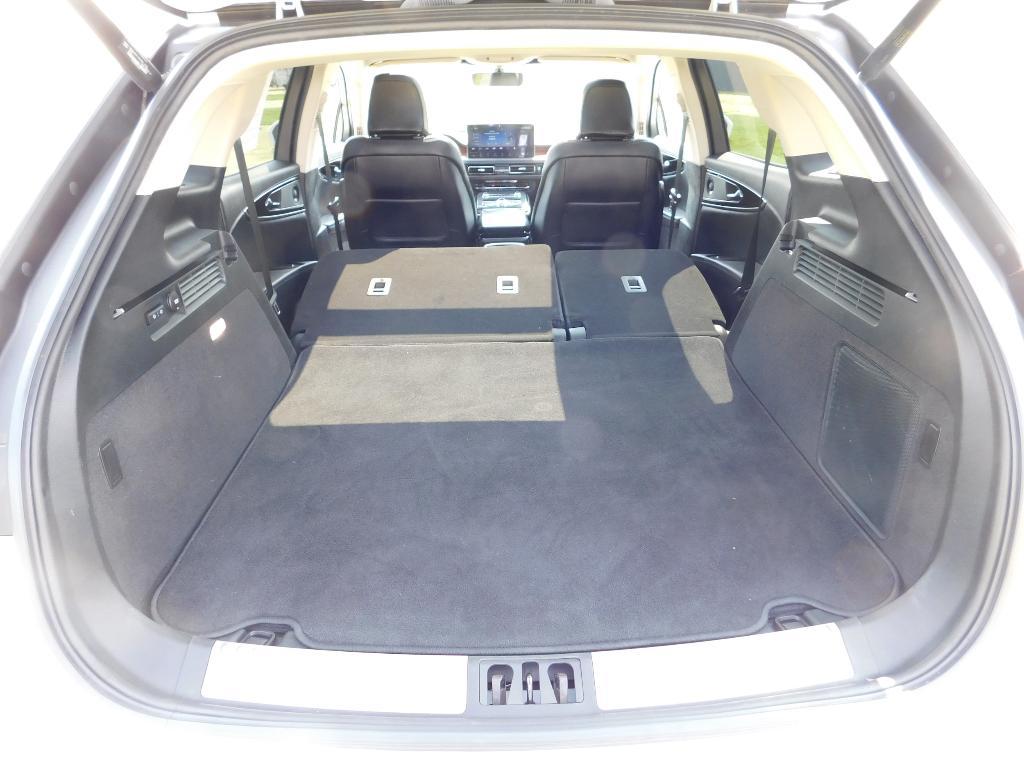 used 2021 Lincoln Nautilus car, priced at $33,133