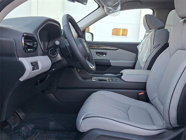 new 2025 Honda Pilot car, priced at $54,575