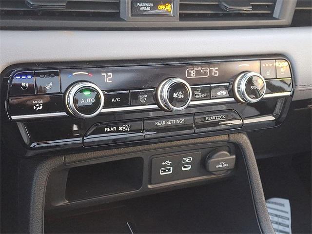 new 2025 Honda Pilot car, priced at $54,575