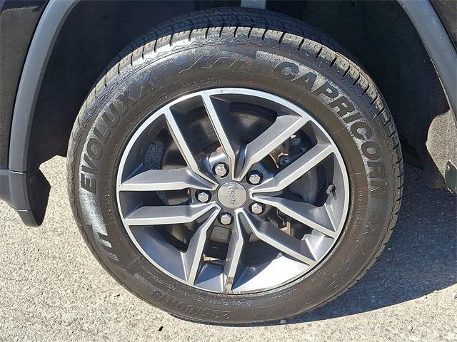 used 2018 Jeep Grand Cherokee car, priced at $14,395