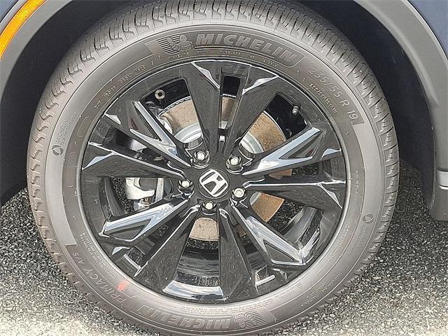 new 2026 Honda CR-V Hybrid car, priced at $43,700