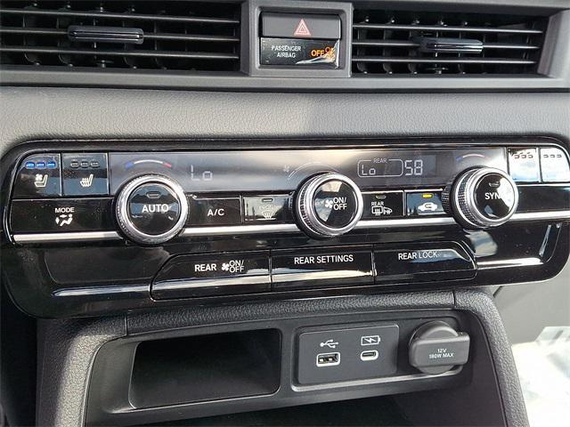 new 2025 Honda Pilot car, priced at $56,075