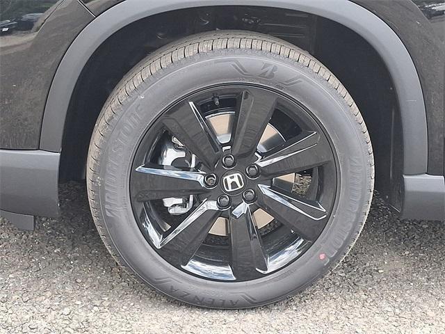 new 2025 Honda Pilot car, priced at $56,075