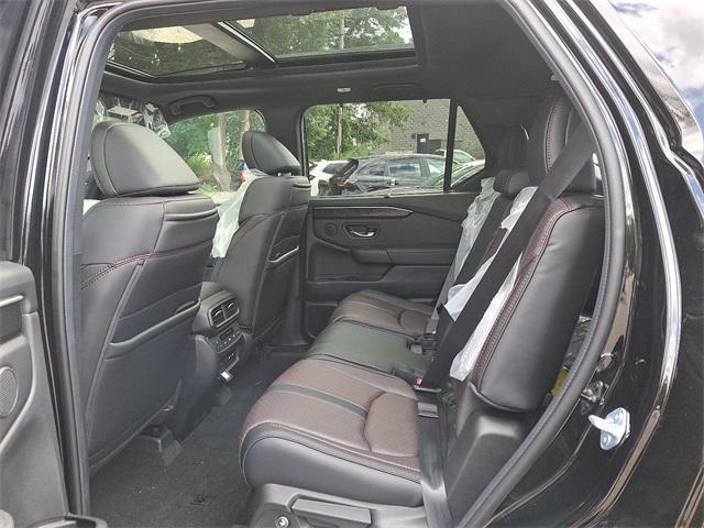new 2025 Honda Pilot car, priced at $56,075