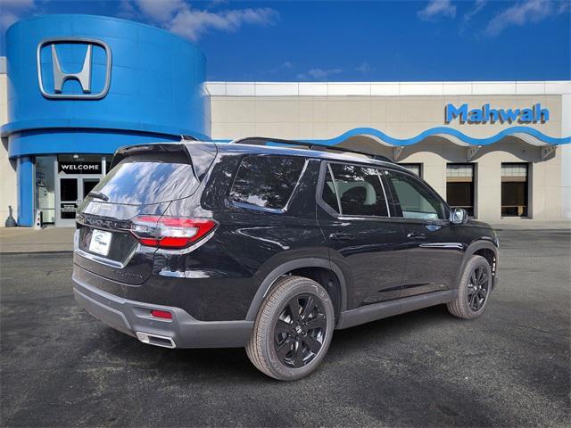 new 2025 Honda Pilot car, priced at $56,075