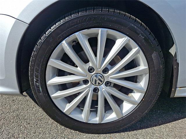 used 2015 Volkswagen Jetta car, priced at $5,700