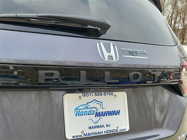 new 2025 Honda Pilot car, priced at $54,530