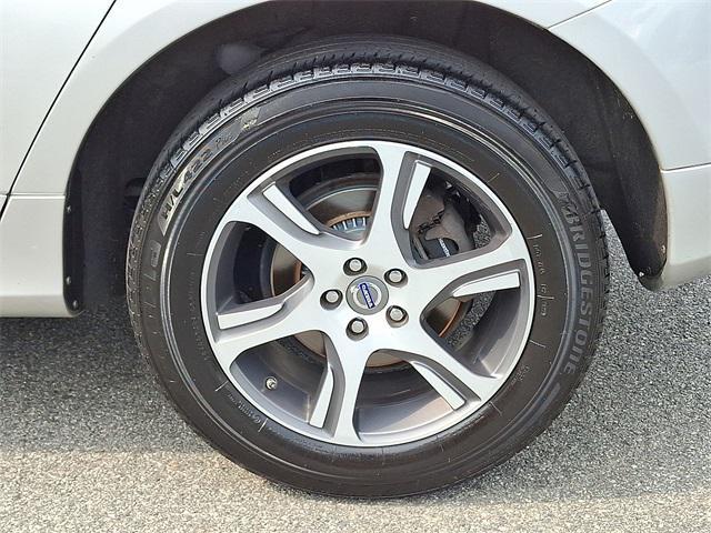 used 2014 Volvo XC60 car, priced at $13,000