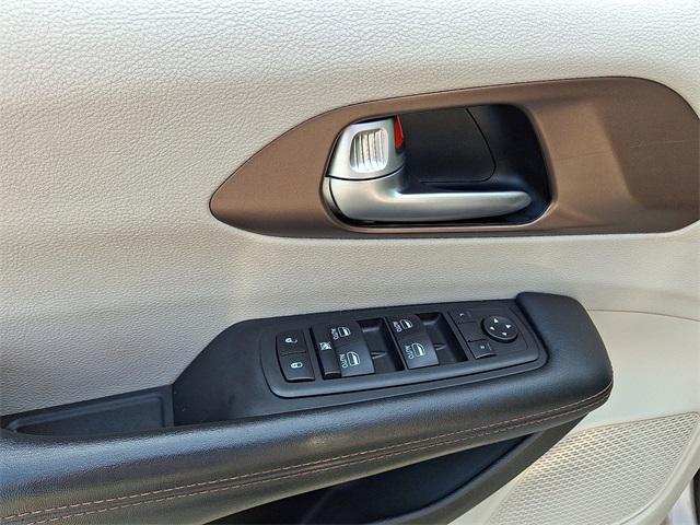 used 2018 Chrysler Pacifica car, priced at $17,754
