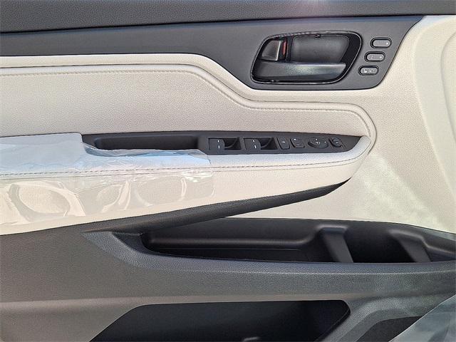 new 2026 Honda Odyssey car, priced at $44,290