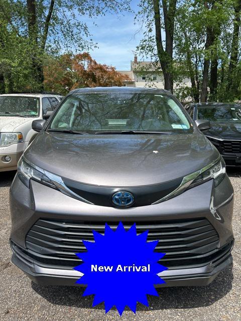 used 2022 Toyota Sienna car, priced at $59,999