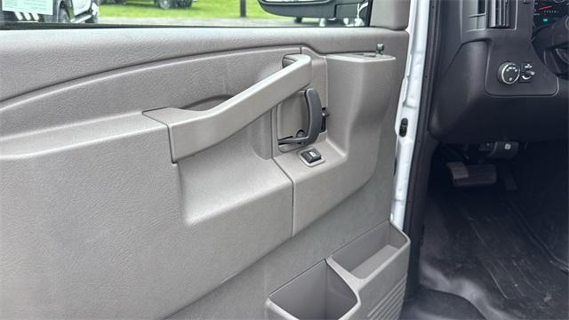 new 2025 Chevrolet Express 2500 car, priced at $42,413