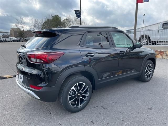 new 2025 Chevrolet TrailBlazer car, priced at $28,091