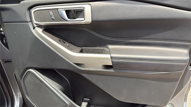 used 2022 Ford Explorer car, priced at $27,993