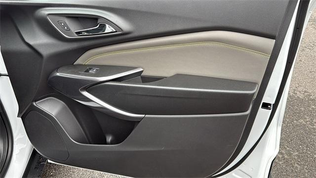 new 2025 Chevrolet Trax car, priced at $26,980