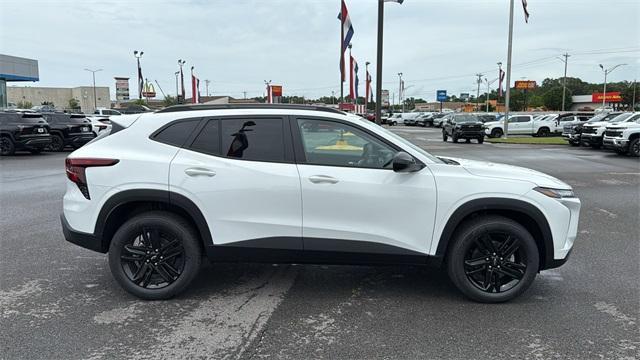 new 2025 Chevrolet Trax car, priced at $26,980
