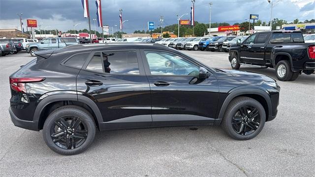 new 2025 Chevrolet Trax car, priced at $26,995