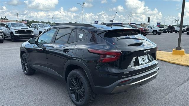 new 2025 Chevrolet Trax car, priced at $26,995