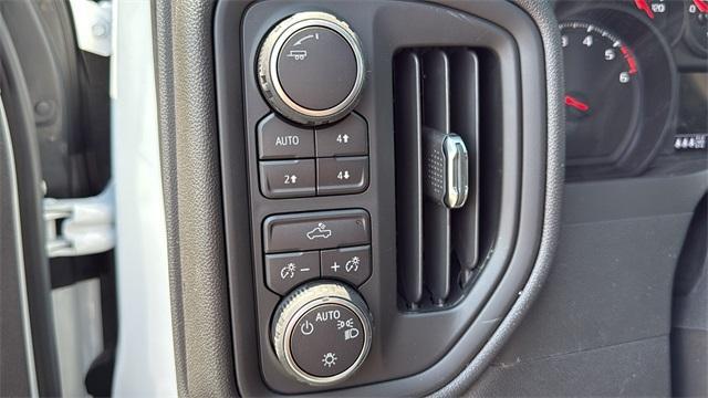 new 2025 Chevrolet Silverado 1500 car, priced at $51,364