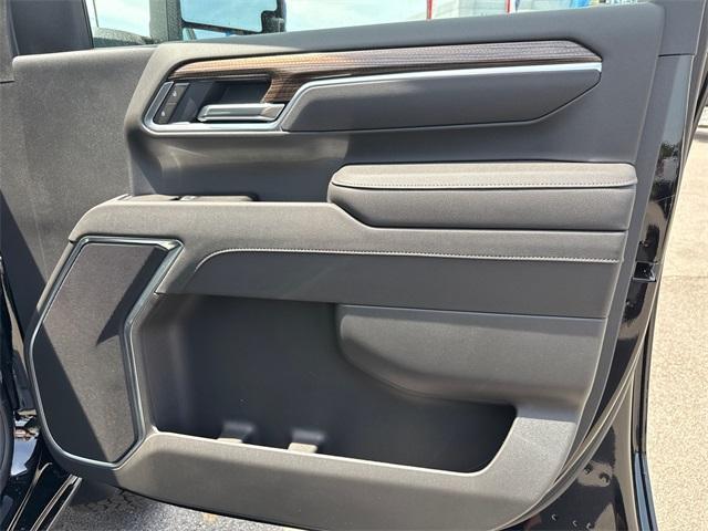 new 2025 Chevrolet Silverado 2500 car, priced at $72,781