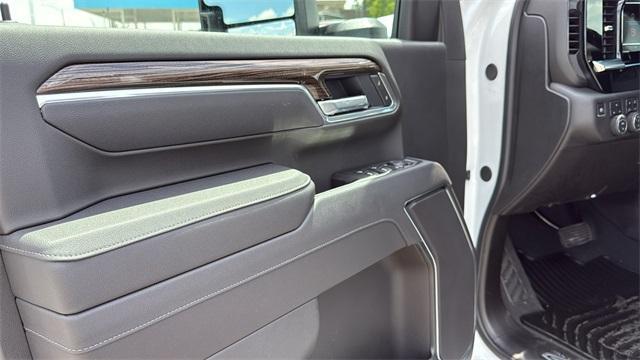 new 2025 Chevrolet Silverado 2500 car, priced at $63,070