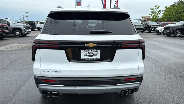 new 2025 Chevrolet Traverse car, priced at $43,710