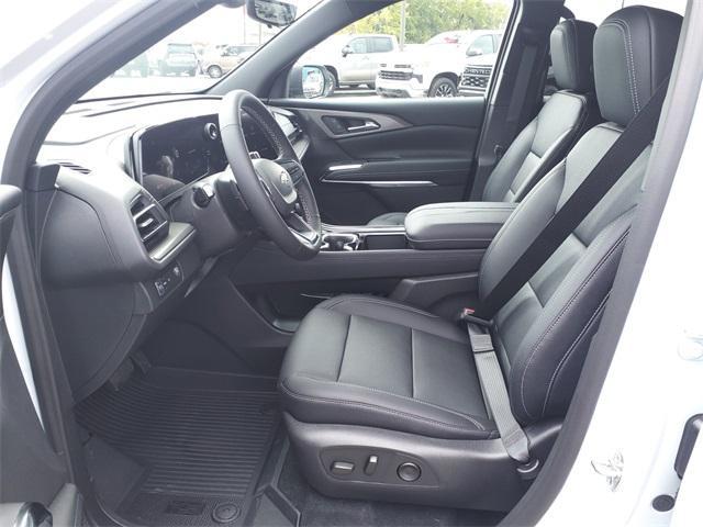 new 2026 Chevrolet Traverse car, priced at $46,380