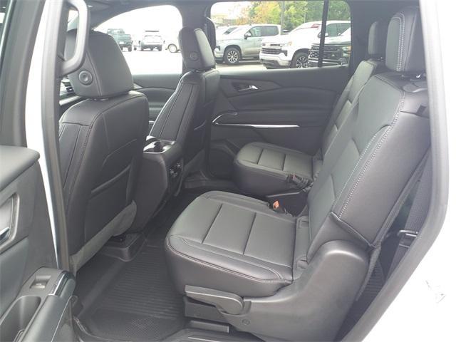 new 2026 Chevrolet Traverse car, priced at $46,380
