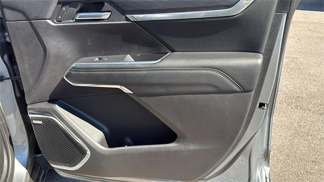 used 2025 GMC Acadia car, priced at $36,993