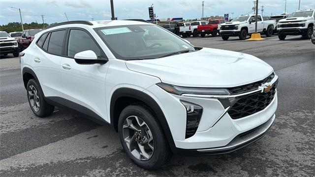 new 2025 Chevrolet Trax car, priced at $25,775