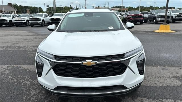 new 2025 Chevrolet Trax car, priced at $25,775