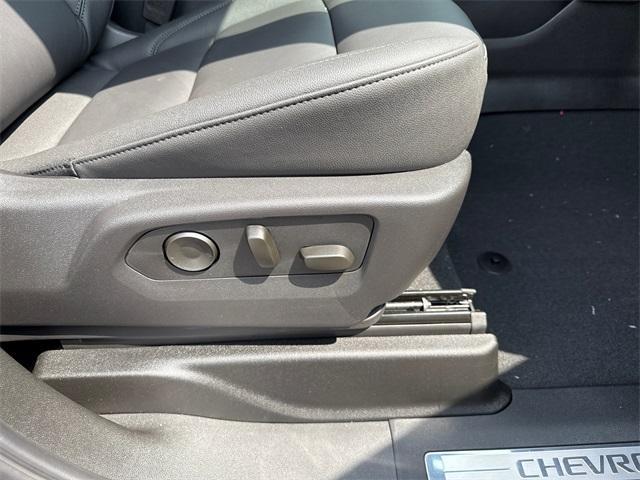 new 2025 Chevrolet Suburban car, priced at $71,613