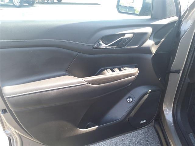 used 2023 GMC Acadia car, priced at $28,993