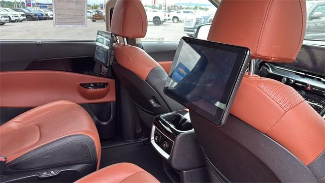 used 2022 Kia Carnival car, priced at $35,400