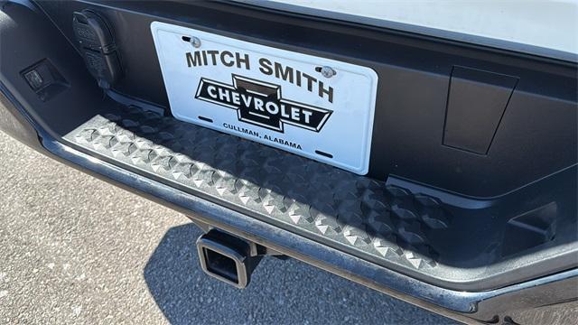 used 2024 Chevrolet Colorado car, priced at $30,993