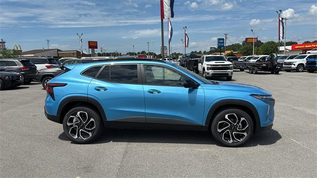 new 2025 Chevrolet Trax car, priced at $28,285