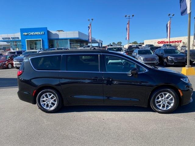 used 2022 Chrysler Pacifica car, priced at $23,993